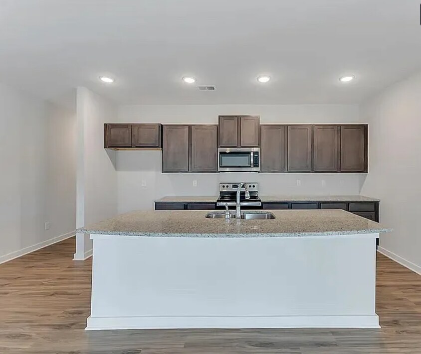 Photo - 4225 Textile Ln