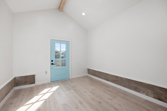 Photo - 66 E Ringgold St