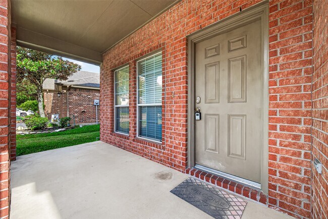 Photo - 2110 Castle Gardens Ln