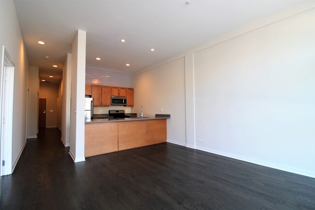 Photo - HIGHPOINT Lincoln Park on Fullerton