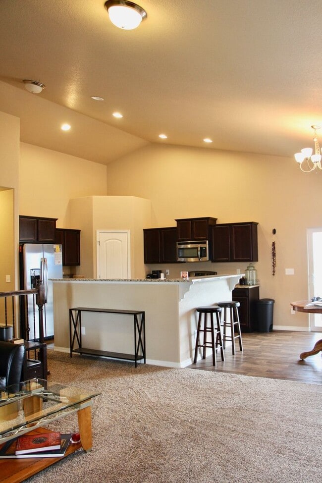 Photo - 6 Bed/3 Bath Rancher Close to to the North Side Hospitals
