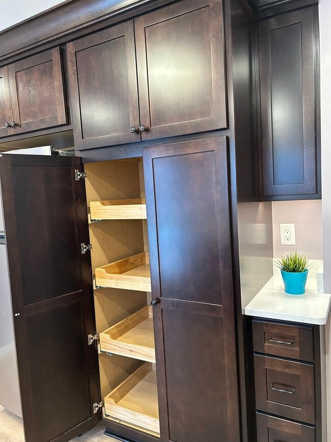 Photo - Brick Ranch for Rent in Mayfield HTS walking distance to Golden Gate Plaza