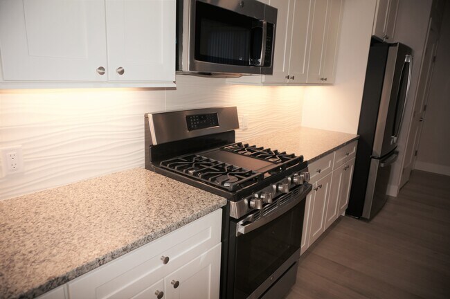 Photo - 99 Moody St Unit #6