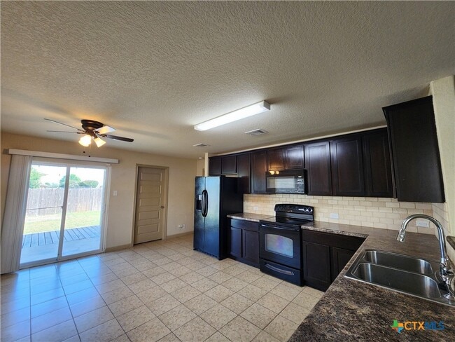 Photo - 789 Great Oaks Dr