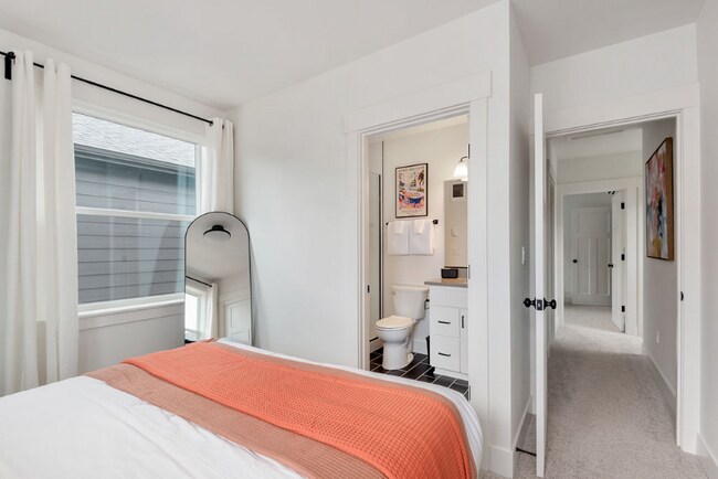 Photo - 1605 NE Liberty St