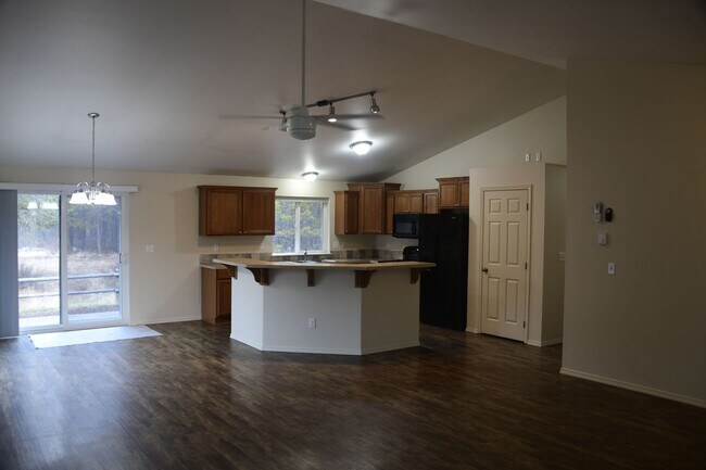 Photo - 51325 Mitts Way House