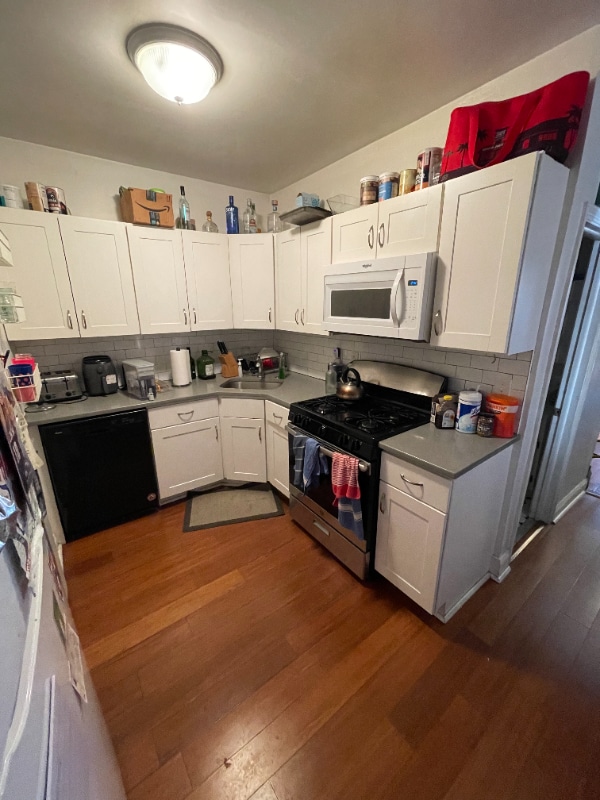 4045 Locust St