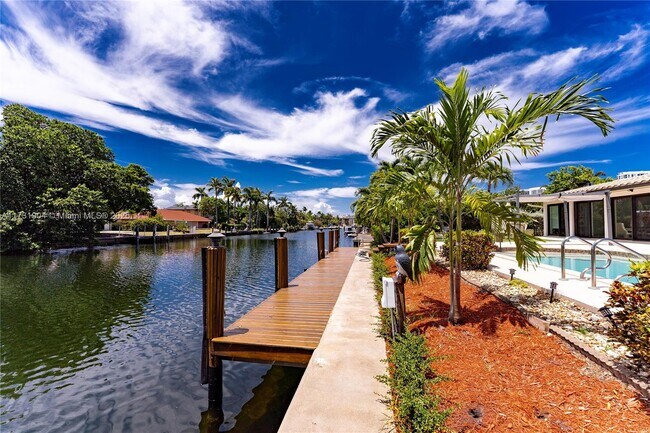 Building Photo - 636 Hibiscus Dr Rental