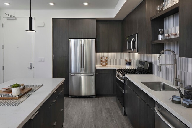 AMLI Park Broadway