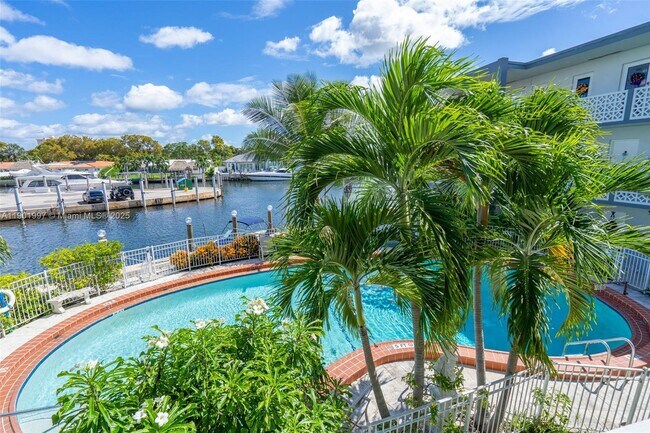 Photo - 13105 Ixora Ct Unit 207