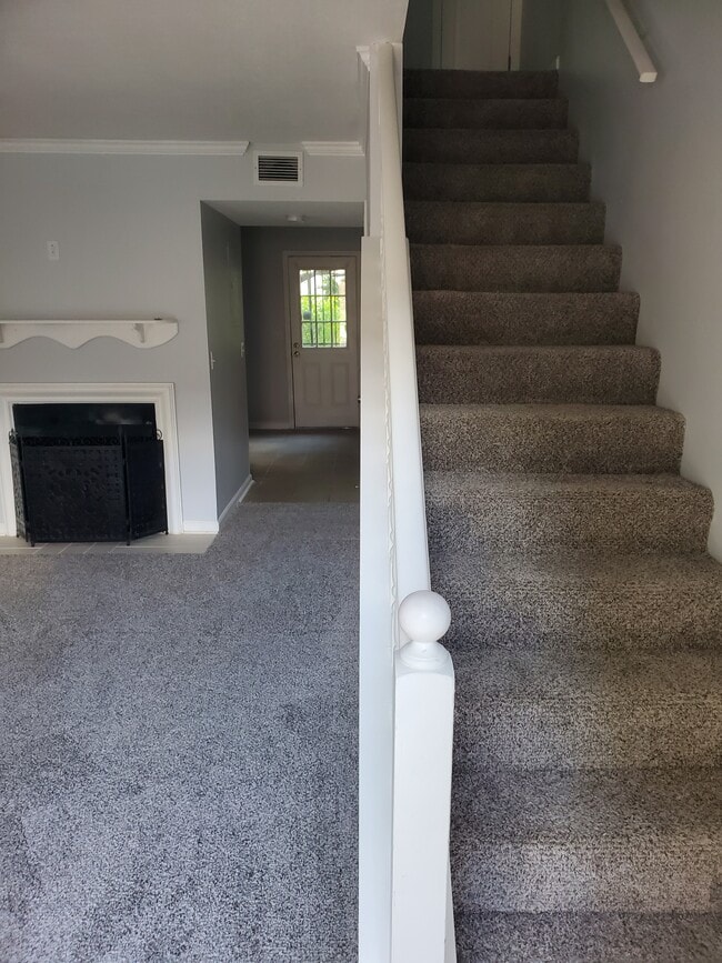 Building Photo - 129 Coventry Woods Dr Unit 129 Rental
