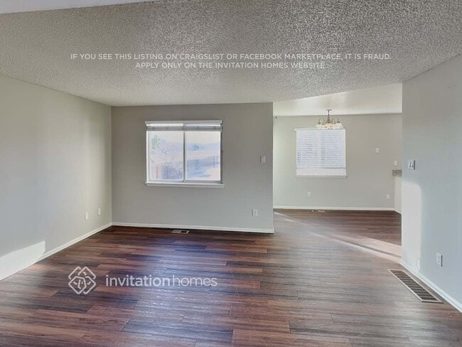 Photo - 11001 Benton St