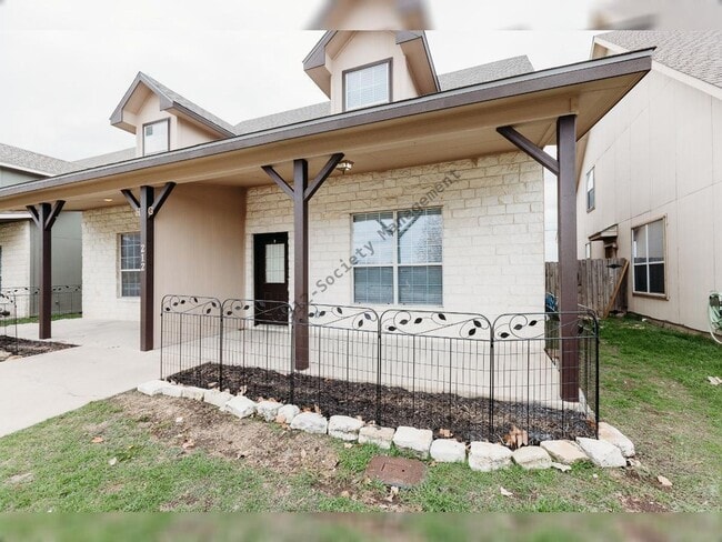 Building Photo - 212 Sandstone Dr Unit Apt G