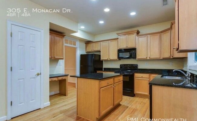 Photo - 305 E Monacan Dr
