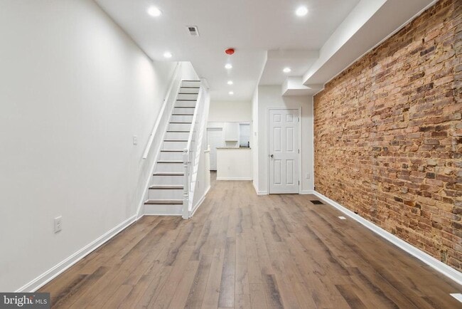 Photo - 912 N Milton Ave