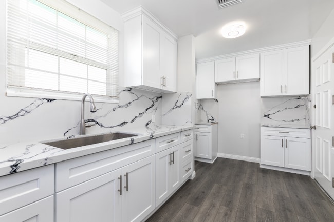 Photo - 2145 W 104th St