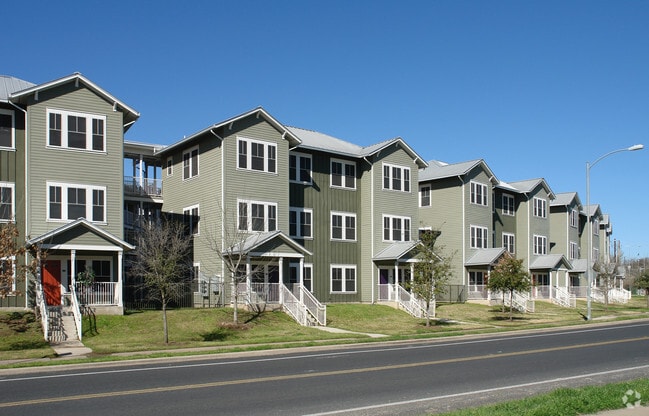 Photo - Lyons Garden