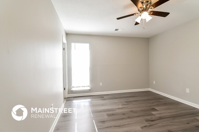 Photo - 3437 Laurelwood Dr