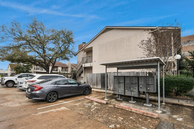 1818 Augusta Dr Unit 14