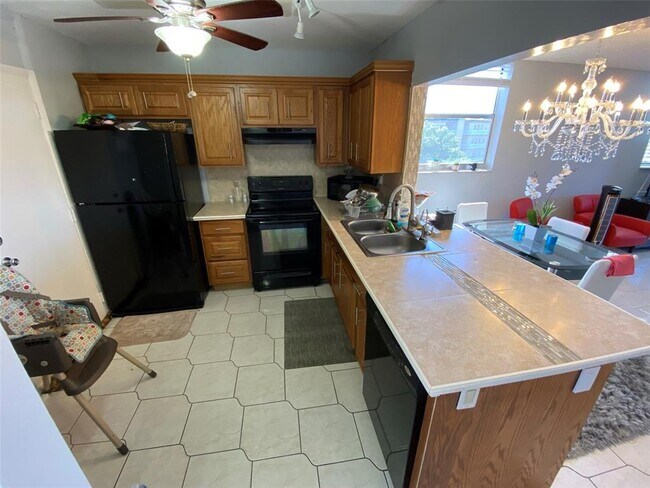 Photo - 410 NW 68th Ave Unidad 515