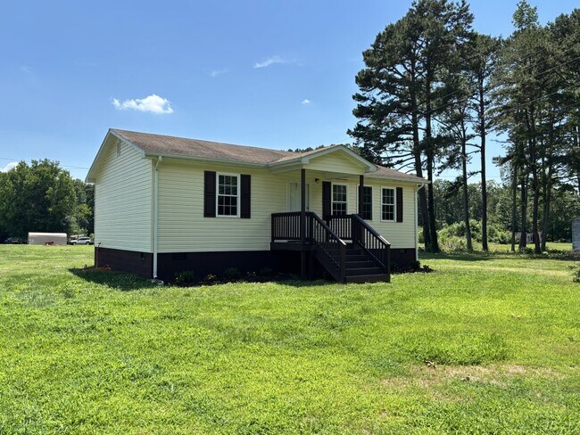 Photo - 847 Skipwith Rd