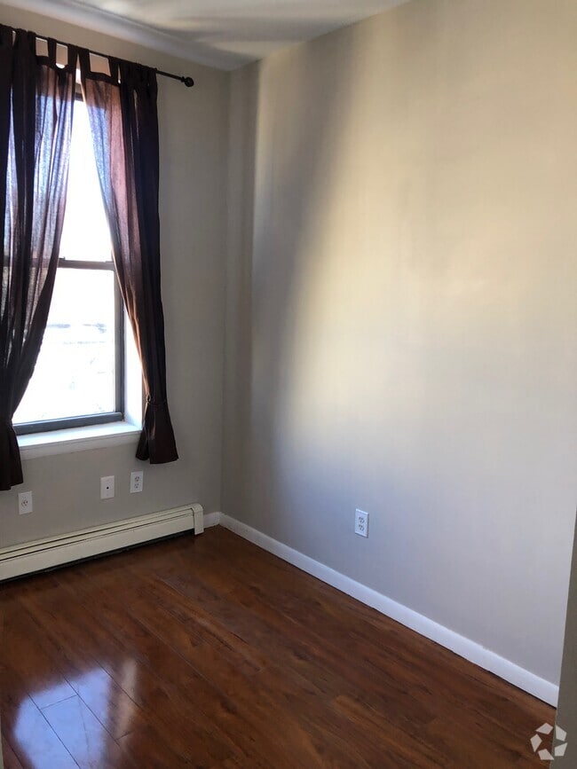 Building Photo - 817 Park Ave Unit #9 Rental