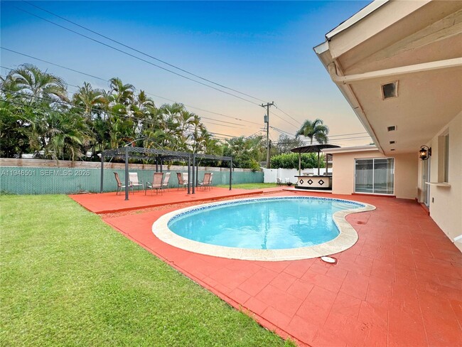 Building Photo - 6210 NE 21st Rd