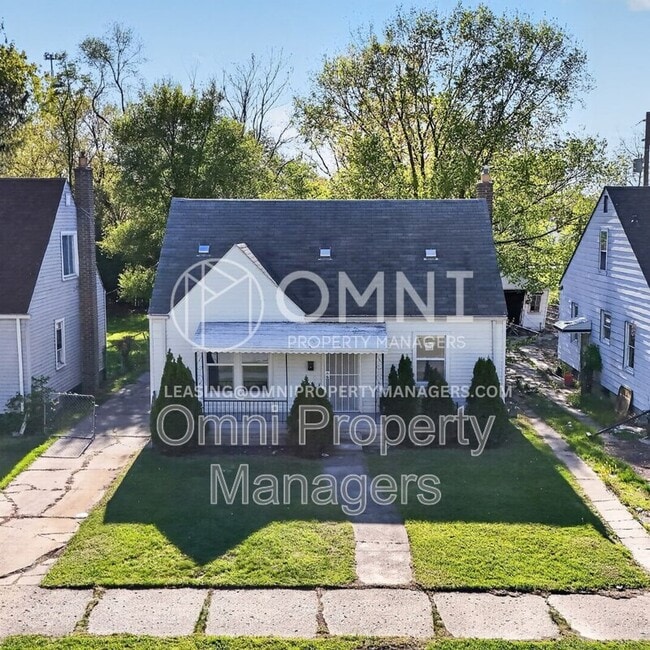 Photo - 20553 Hamburg St