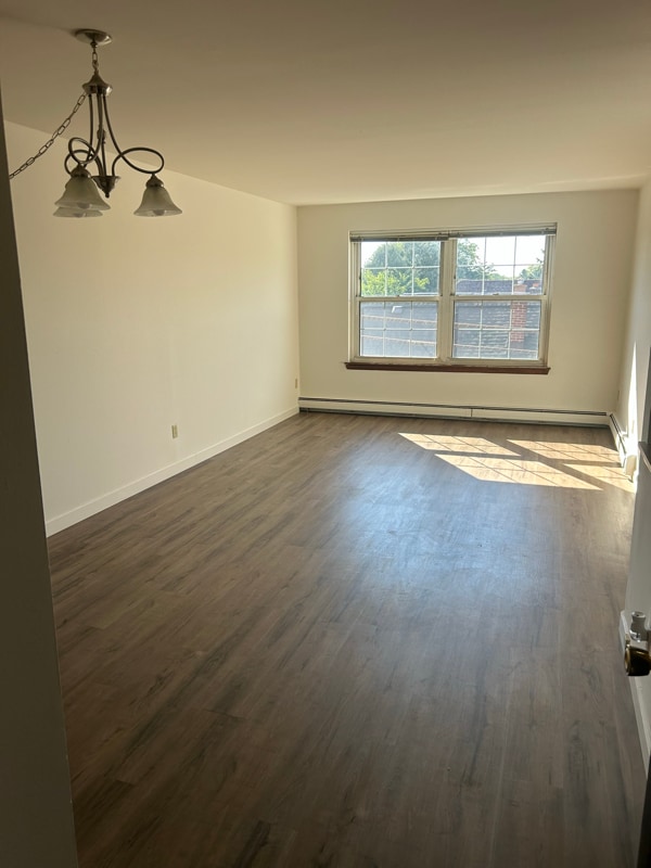 Building Photo - 4333 N Oakland Ave Unit 210 Rental