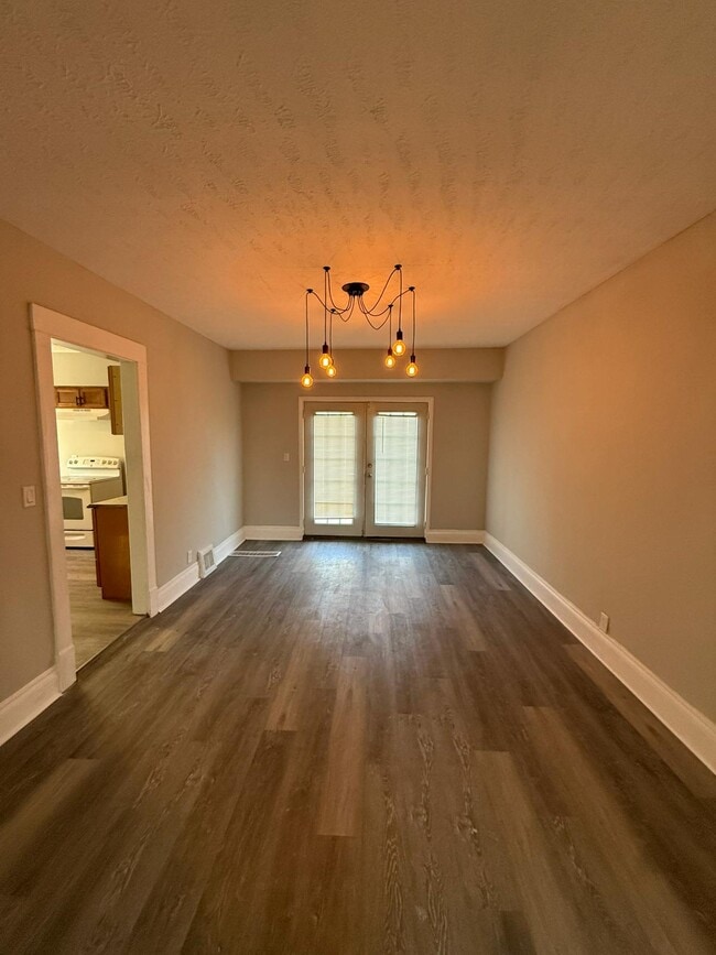 Photo - 1336 Thoreau Rd