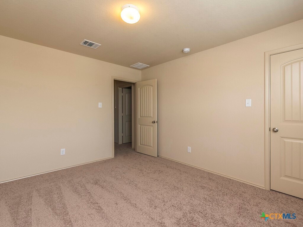 Photo - 113 Tallow Trl