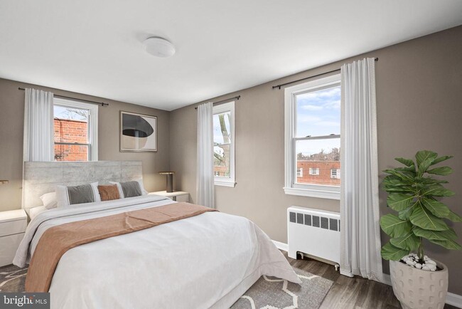 Photo - 2412 18th St SE