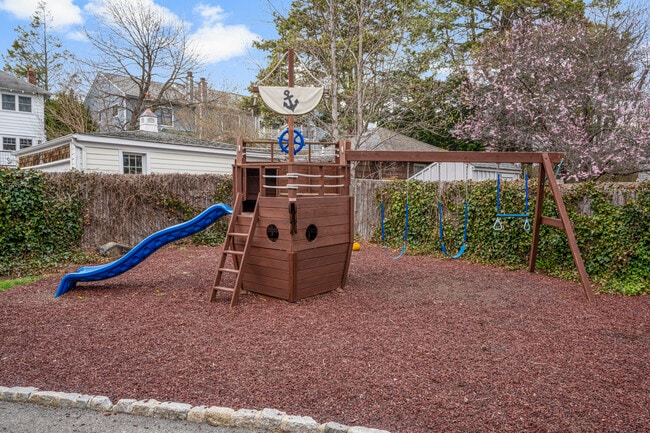 Photo - 17 Waters Edge