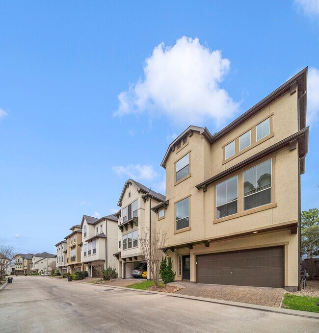 Photo - 9910 Spring Shadows Park Cir
