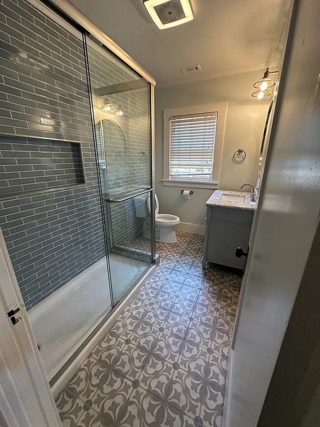 940 Santa Rosa St