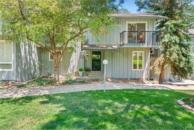 Building Photo - Exquisite Townhome in Hiwan on Golf Course! Unit 31