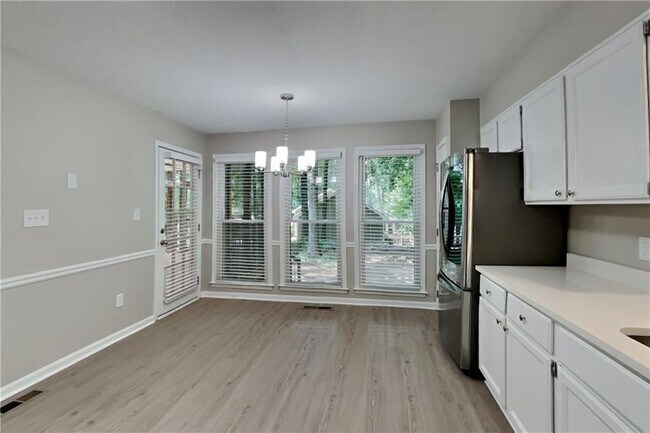 Photo - 385 Deerwood Dr
