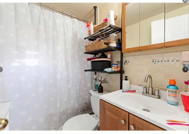 Photo - 487 Emerson Pl