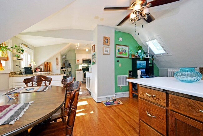 Photo - 1920 1st Ave S Unit #3