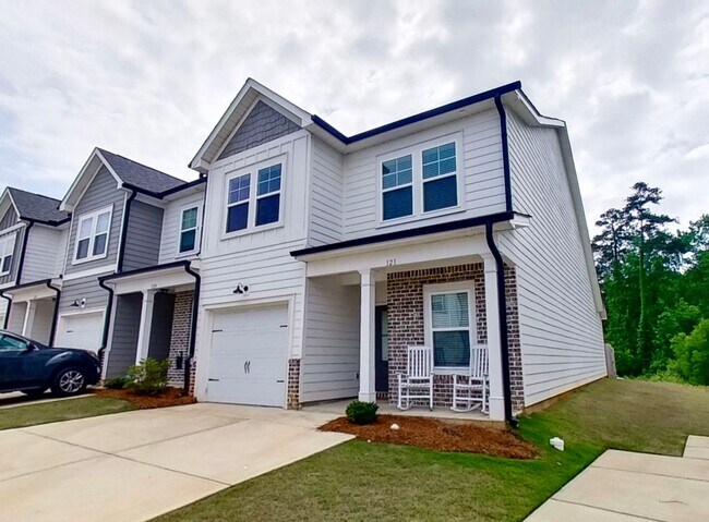 Photo - Well Kept Columbia County Rental