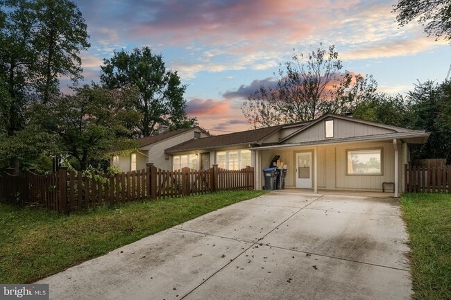 Building Photo - 601 Hanson Ave