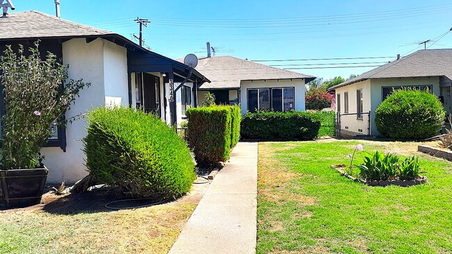 Building Photo - 3340 W Imperial Hwy Unit 3340