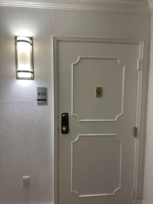 Building Photo - 210 Seaview Dr Unit 410