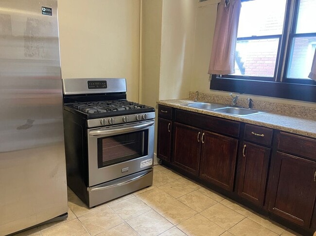 1321 Wareman Ave Unit 1