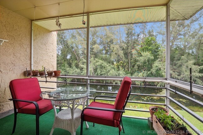 473 Lake Frances Dr