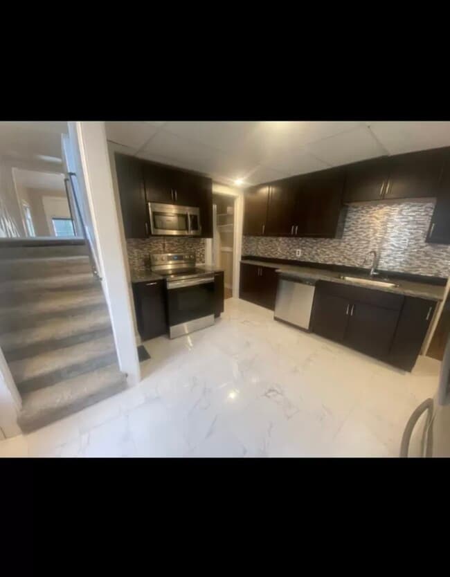 Photo - 13 Clarke St