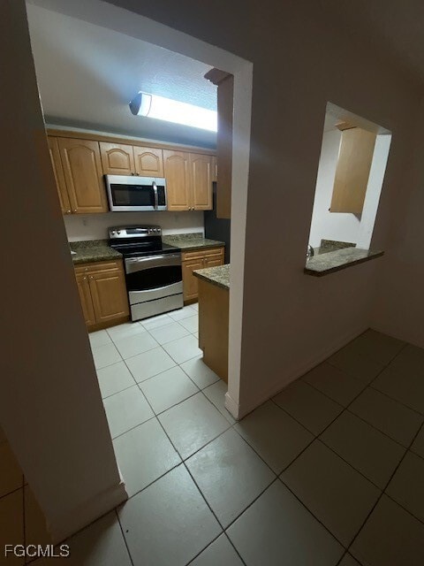 Building Photo - 12648 Kenwood Ln Unit B