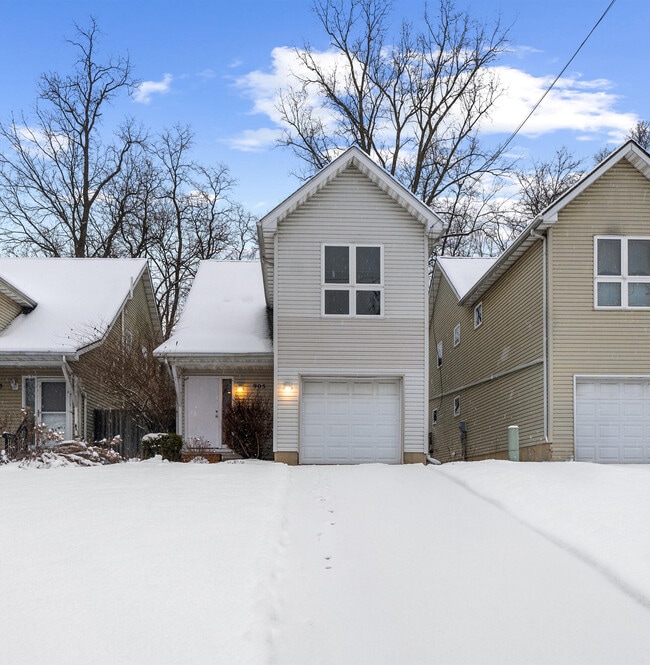 Photo - 905 Wildt St