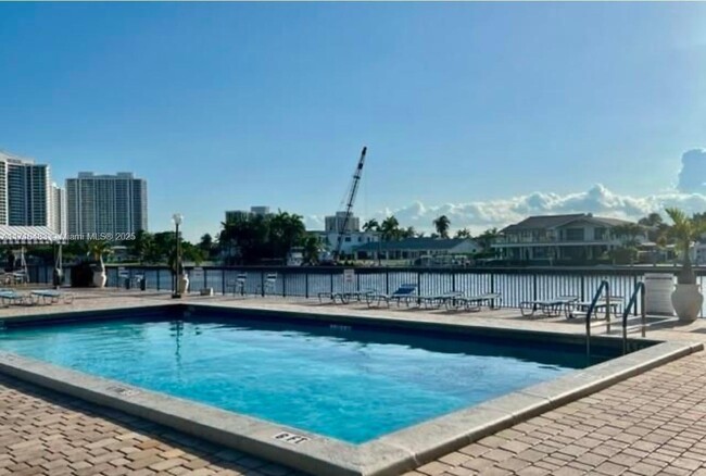 Photo - 2017 S Ocean Dr Apartamento Unidad 305