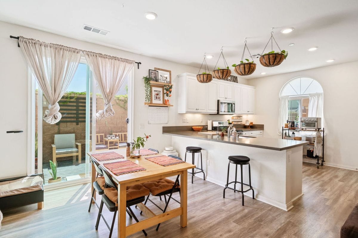 Photo - 15969 Dexter St